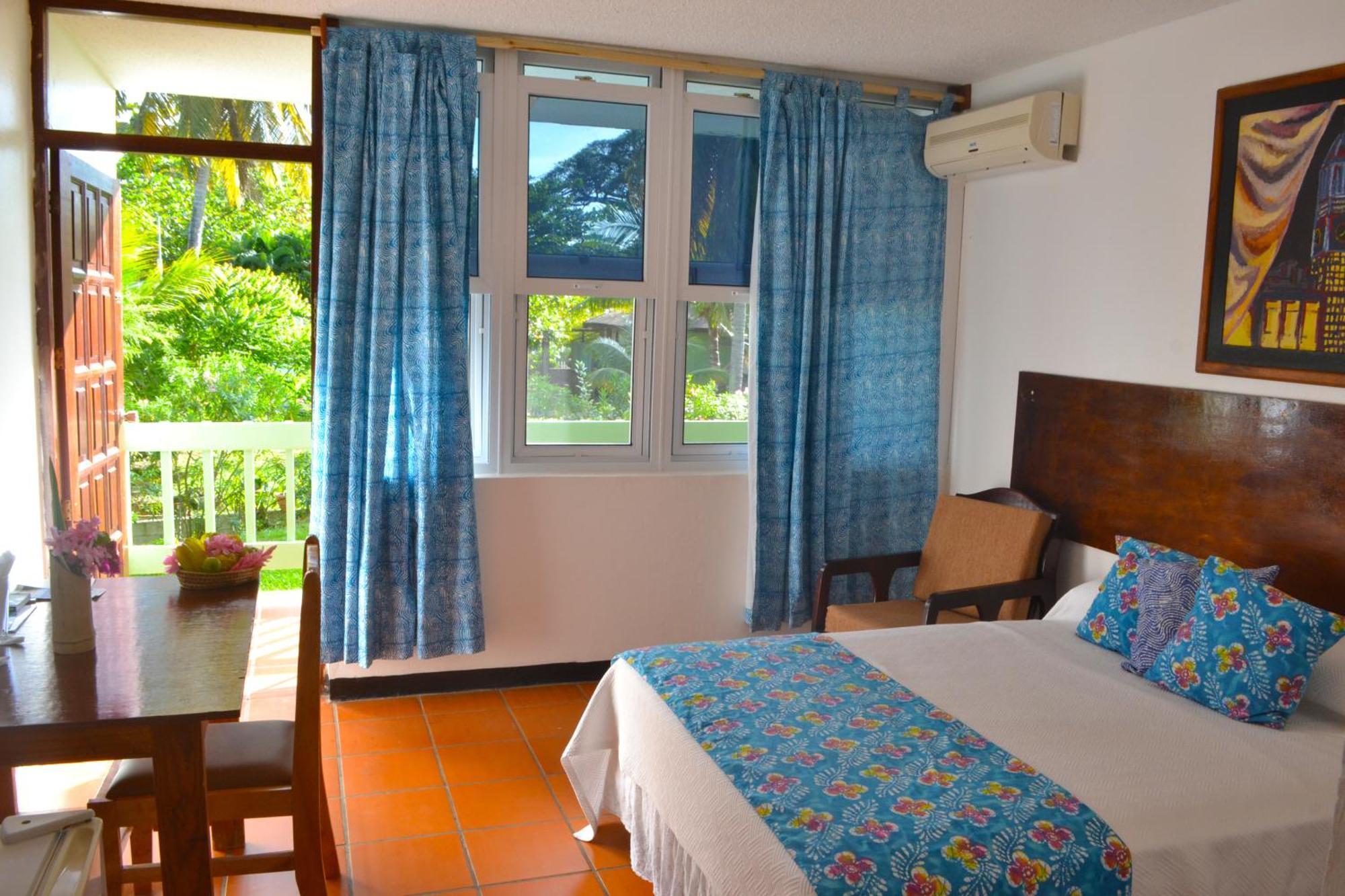 Portsmouth Beach Hotel Bagian luar foto